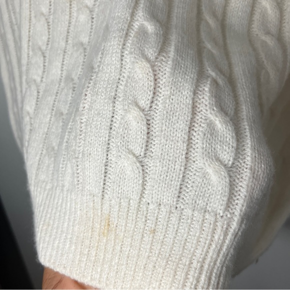 V Neck Knit Cardigan sleeveless cream with black - Picture 7 of 7